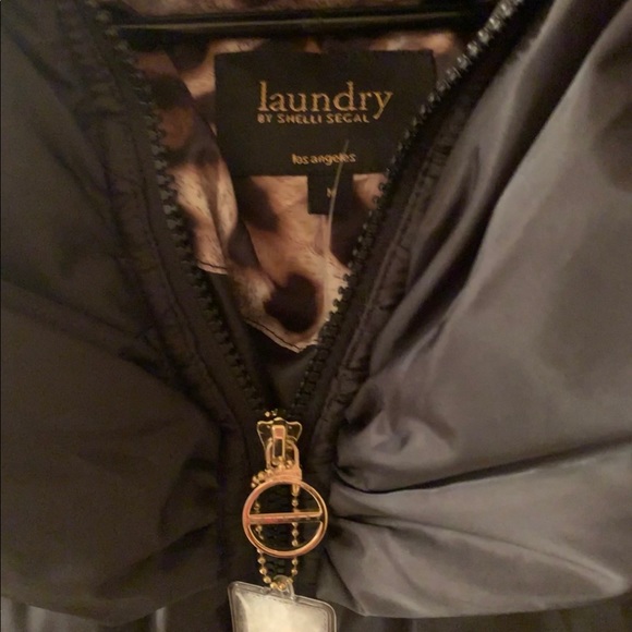This is a laundry by shelli segal puff winter jacket - Picture 8 of 8